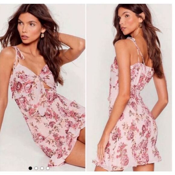 Nasty Gal Dresses & Skirts - Nasty Gal FLORAL SHIRRED TIE FRONT MINI DRESS Pink Size 8 Nwt